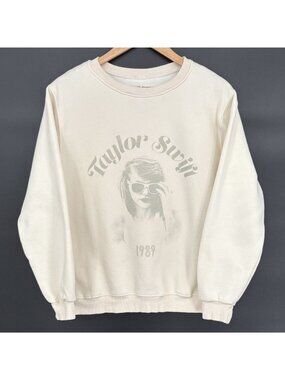 Taylor Swift 1989 Album Taylor's Version Crew Neck Sweatshirt Women's S Cream